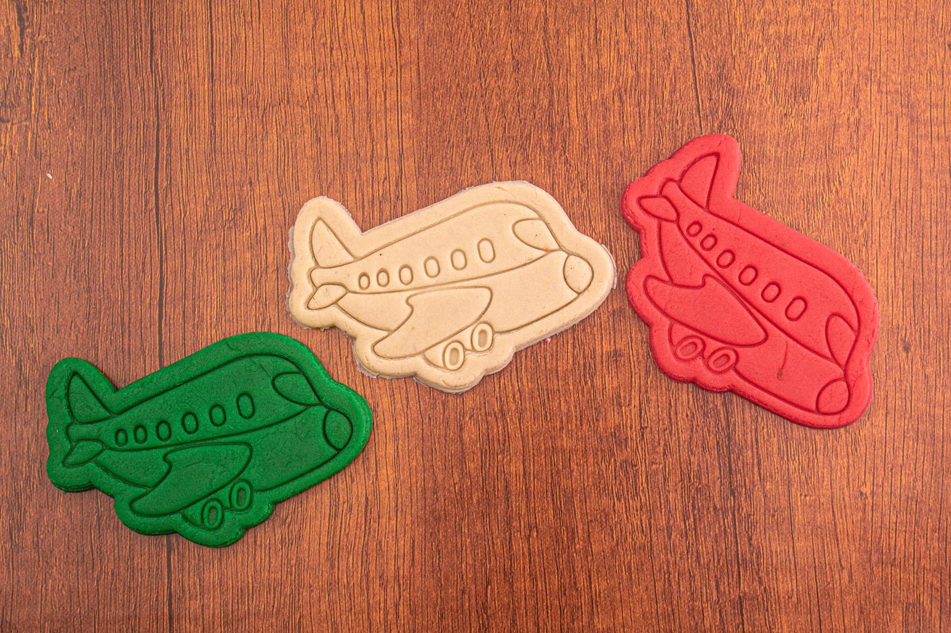 Emporte-pièce Avion - Accessoire Pâtisserie pour Enfants et Passionnés d'Aviation, Découpe Biscuits Originale pour Fêtes et Anniversaires !