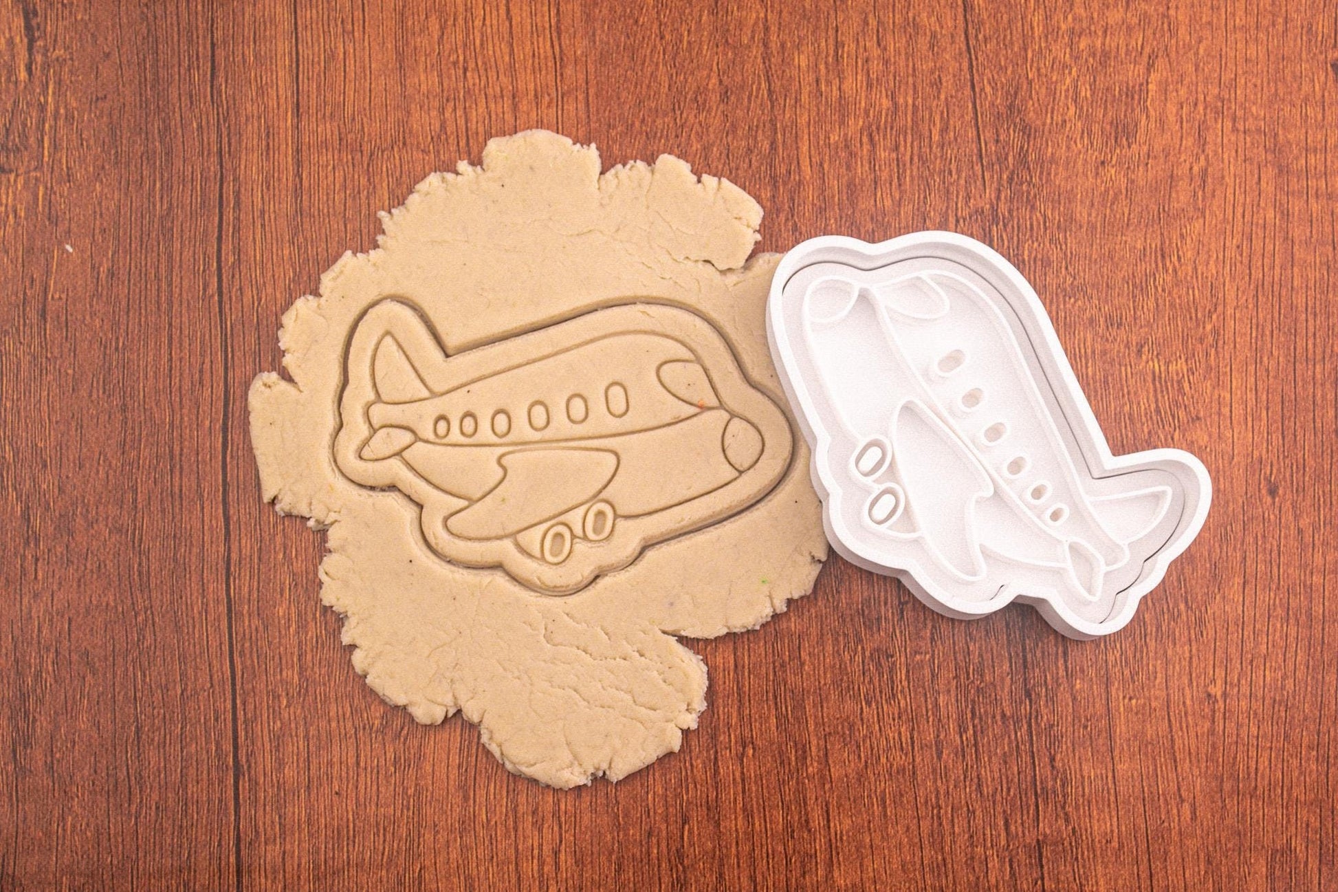 Emporte-pièce Avion - Accessoire Pâtisserie pour Enfants et Passionnés d'Aviation, Découpe Biscuits Originale pour Fêtes et Anniversaires !