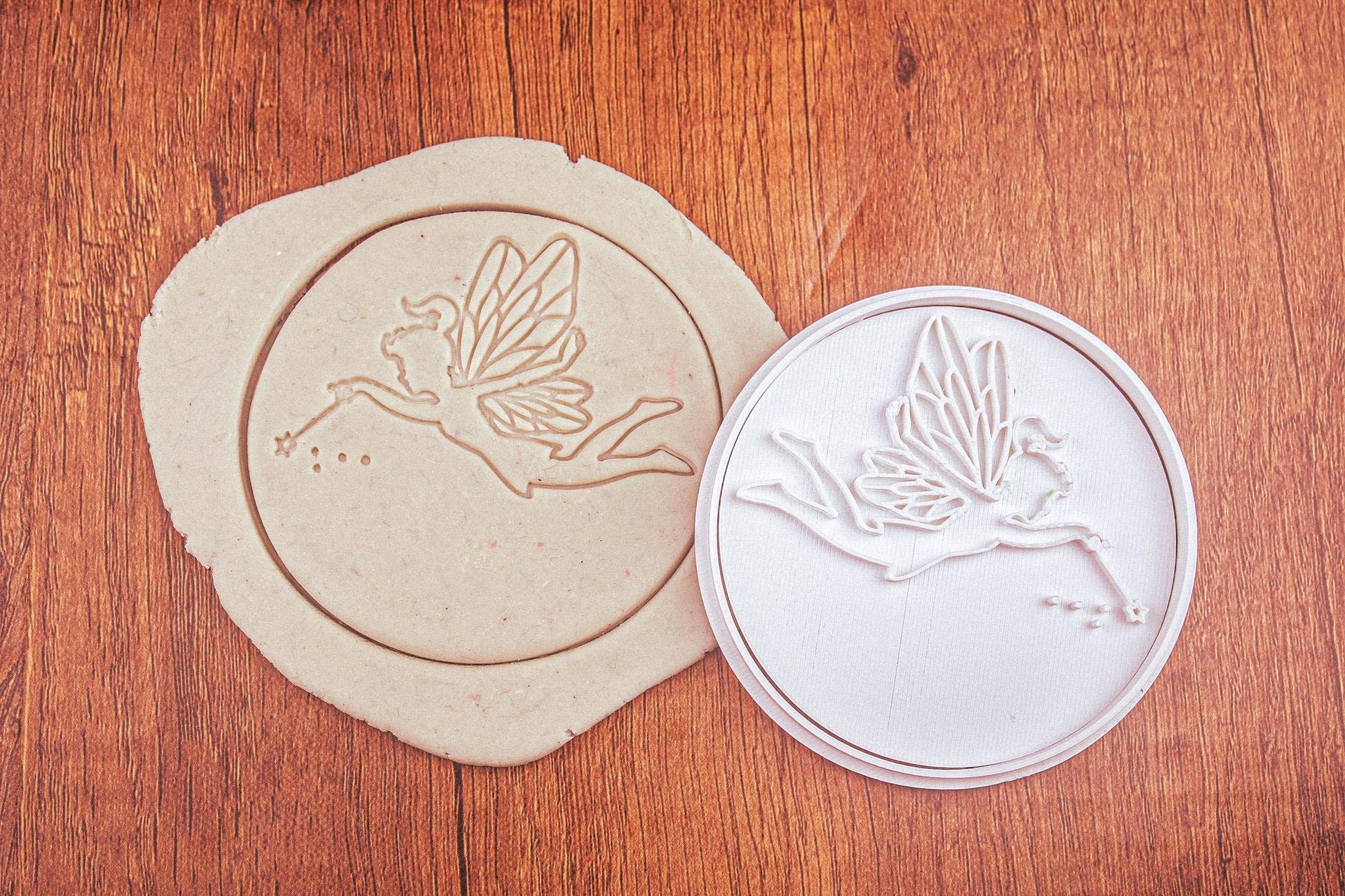Emporte-pièce Fée - Accessoire Pâtisserie Enchanté pour Biscuits Féeriques, Idéal pour Anniversaires, Thèmes Magiques et Petits Rêveurs
