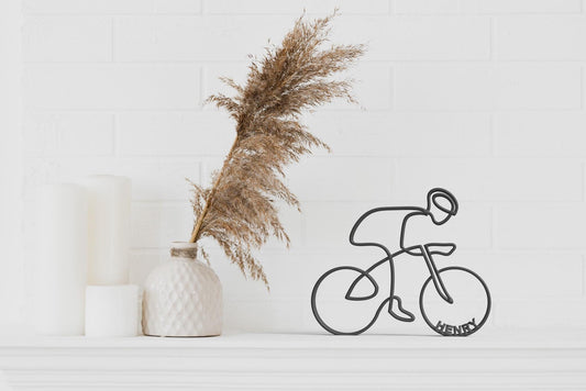 Cycliste - Sculpture en Dessin au Trait Personnalisé, Cadeau Imprimé en 3D Unique pour Amateur de Cyclisme, Décoration Minimaliste