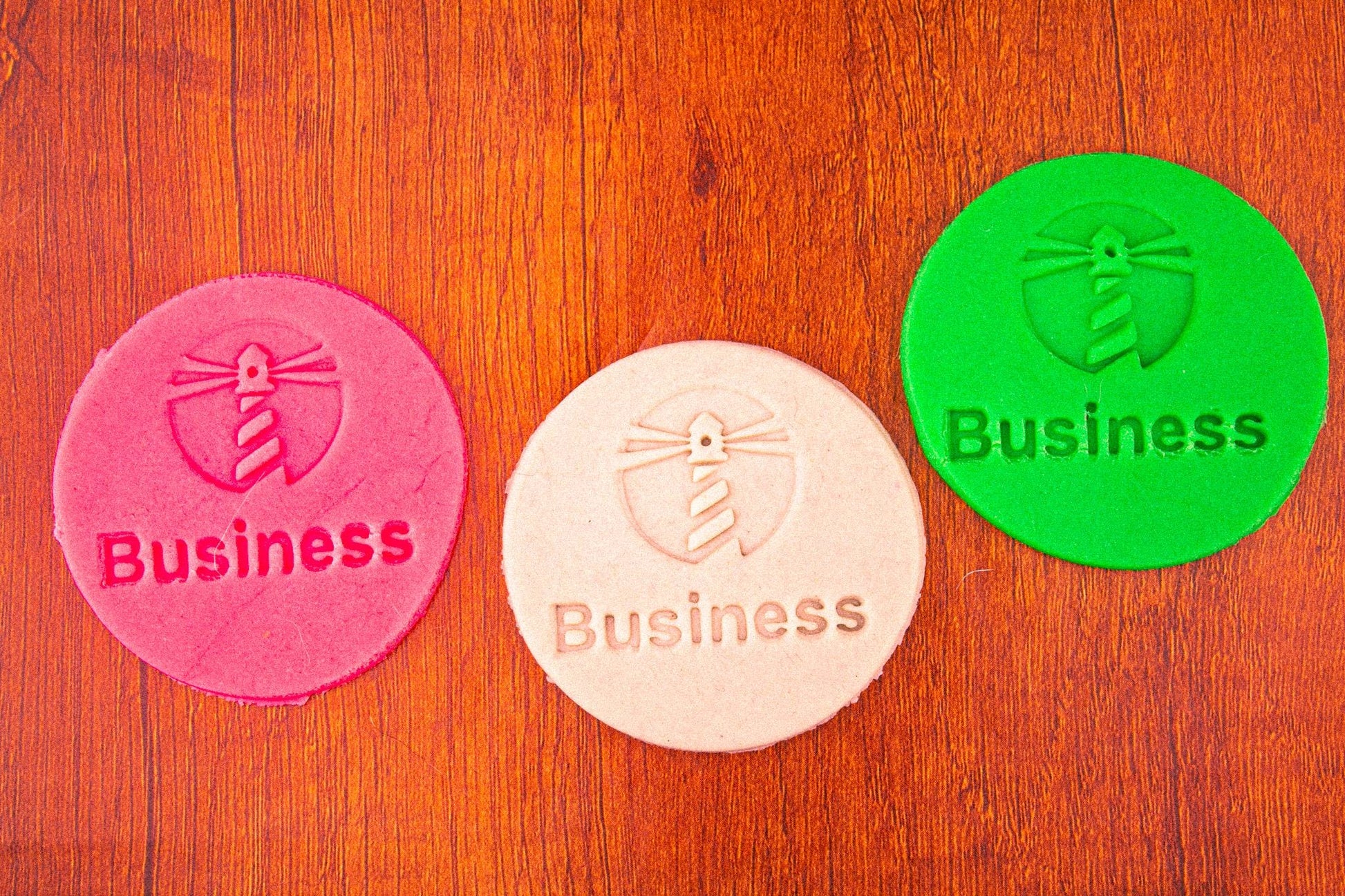 Emporte-pièce Votre Logo Personnalisé – Créez Biscuits Uniques, Idéal pour Événements, Cadeaux Entreprises et Branding Culinaire Original