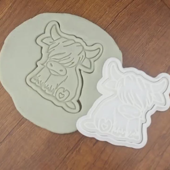 Emporte-pièce Highland Cow - Biscuit Vache Écossaise, Accessoire Pâtisserie Créatif, Idéal pour Amoureux des Animaux et Cadeaux Rustiques