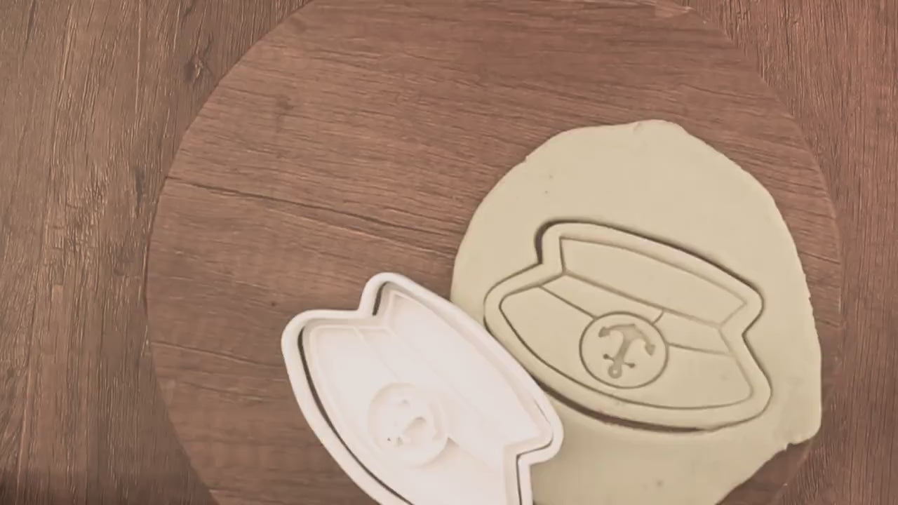 Emporte-pièce Chapeau de Capitaine - Découpe Biscuits Nautiques, Accessoire Pâtisserie Marin, Idéal pour Fêtes Anniversaires et Thèmes Océan