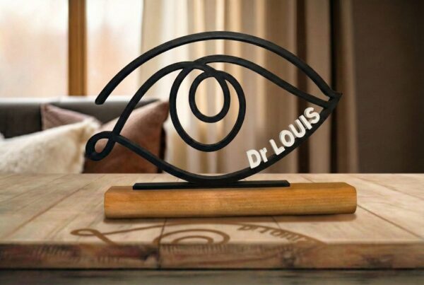 Sculpture Ophtalmo Personnalisée Impression 3D | Figurine Médecin des Yeux Vue | Cadeau Professionnel Santé Visuelle