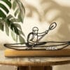 Sculpture Kayakiste Personnalisée Impression 3D | Figurine Kayak Rivières | Cadeau Passion Sports Nautiques | Décoration Nature Aventuriers!