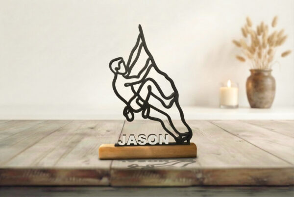 Cadeau escalade – Grimpeur 3D personnalisable sur socle en bois